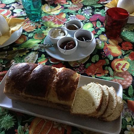 Bed and Breakfast Mirabilia Adrara San Rocco Esterno foto